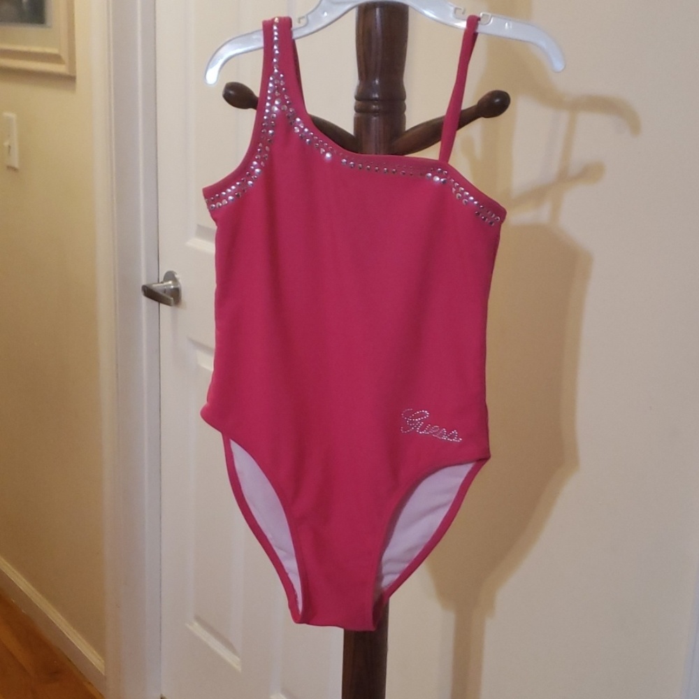 Guess cute one piece swimsuit.